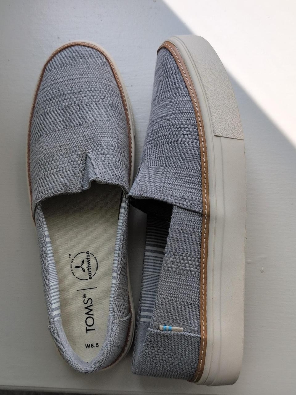 NWOT TOMS grey slip on canvas shoes Size 8 #sustainable #canvas